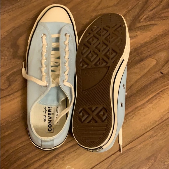 Converse Sneaker - Picture 3 of 7